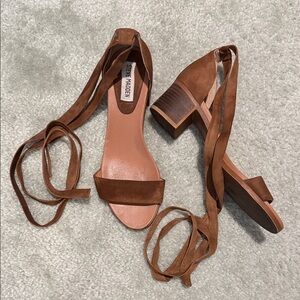 Steve Madden Tan Suede Block Heel Sandals